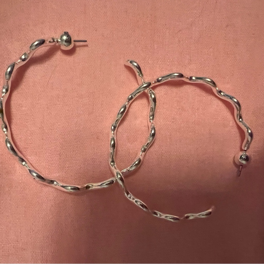Jenny Bird Squiggle Hoops in silver